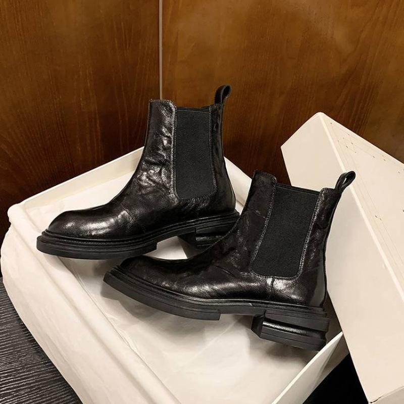 

Новые Универсальные Кожаные Ботинки Мартин Однотонные Средний Каблук Круглый Носок Большого Размера Женские Ботинки Квадратный Каблук Накладка Резиновая Толстая Подошва Средние Ботинки 40 чёрный