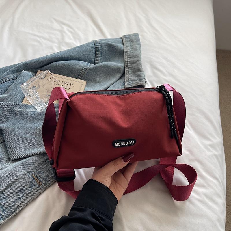 Crossbody Bag Niche Design Pillow Bag Simple Casual Men's Bag Women's Bag 2025 New Fashion Spring Tide Shoulder Bag