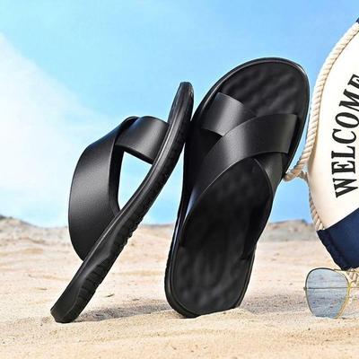 Pantofole in Pelle Italiana da Uomo 2024 Nuove Scarpe Estive da Hotel Spiaggia Alta Qualità Taglia Grande 47 Infilabili Piatti Leggeri Infradito Maschili