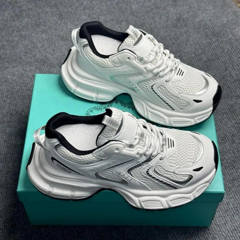 Fashion White Casual Lightweight Sports Shoes Women's 2025 Breathable New Style Thick Base Shoes Trendy Streetwear Increases Height