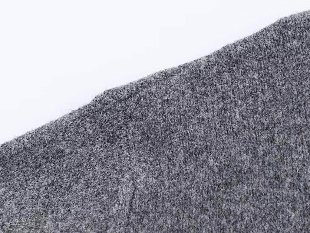 European Style Grey Loose Ribbed Knit Sweater for Women - Autumn 2025