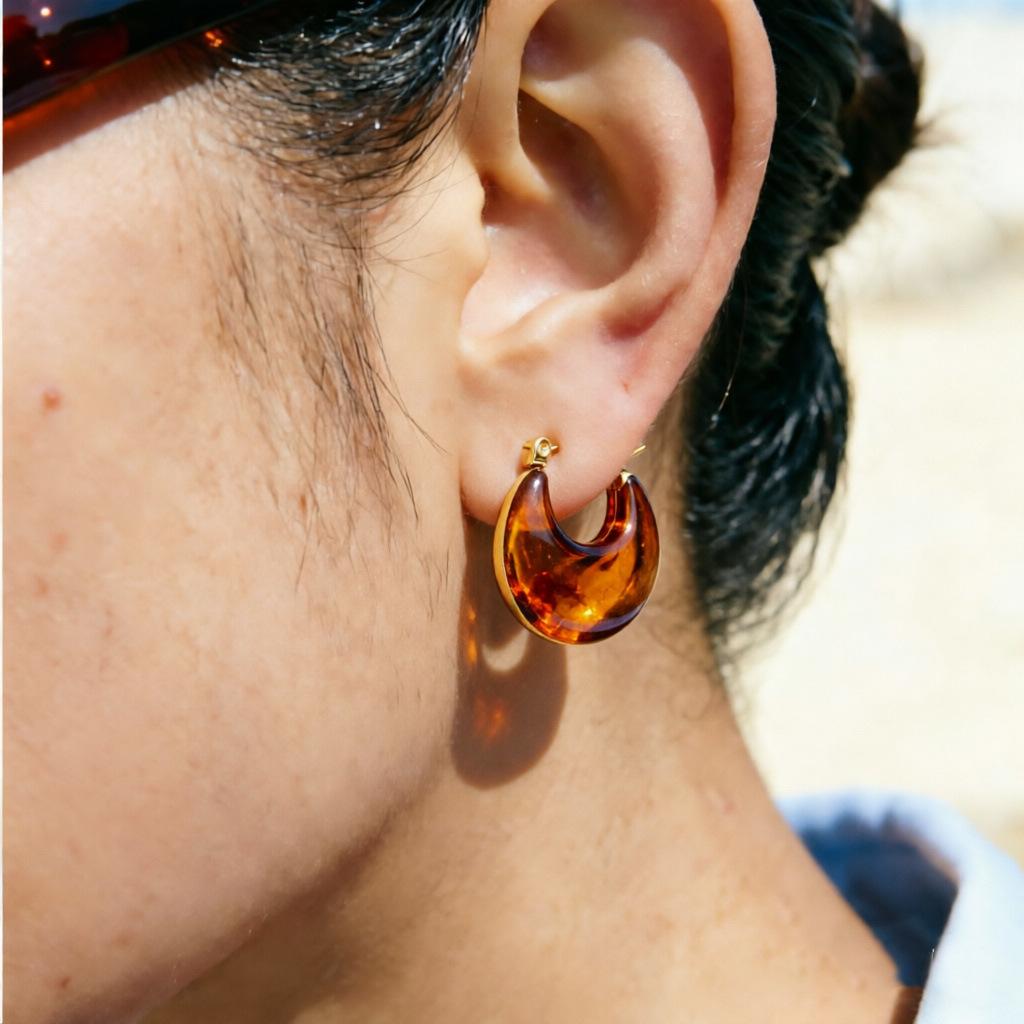 Amber Grain Stainless Steel U-Shaped Stud Earrings for Women - Retro Versatile High-End Luxury Feel, Customizable.