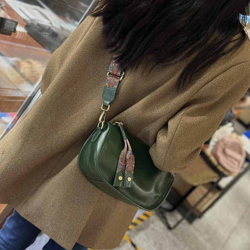 Retro Casual Leather Women'S Bag Simple Shoulder Messenger Bag Large Capacity First Layer Cowhide Wide Shoulder Strap Small Square Bag Women
