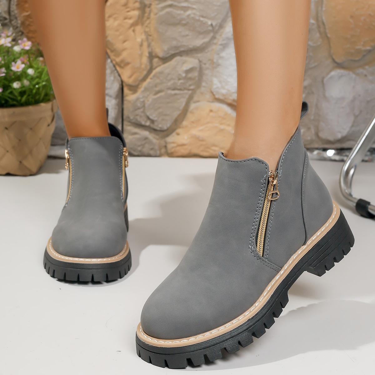 

Жіночі черевики на щиколотку широкої повноти з круглим носком, черевики-мартінки на масивному підборі з бічною блискавкою, осінньо-зимові короткі черевики для жінок 43 сірий колір