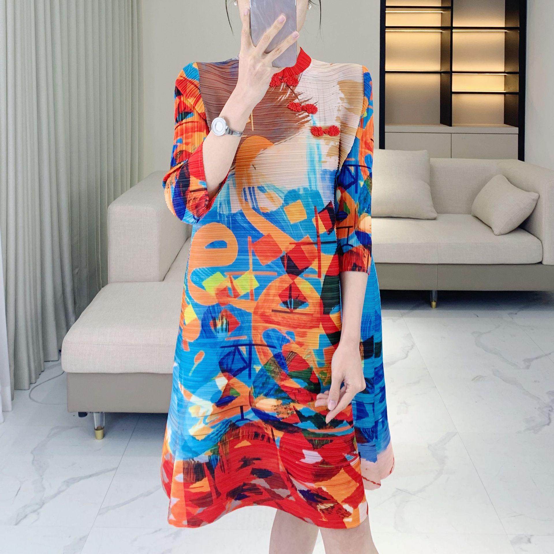 

Miyake Colorful Print Frog Button Plus-Size Autumn Dress One Size [90-150 jin]