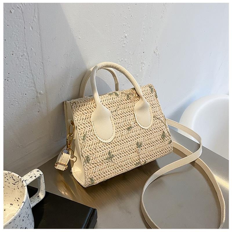 Woven Bag 16*8*13.5cm Flower Handbag Grass Bag Straw Weaving+Pu Shoulder Bag For Daily Use Women'S Fashi Casual Outfit
