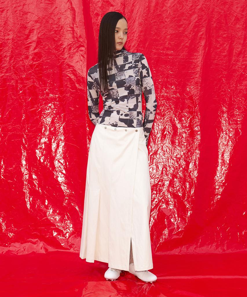 Yunse Asymmetrical Pleated Skirt (White)