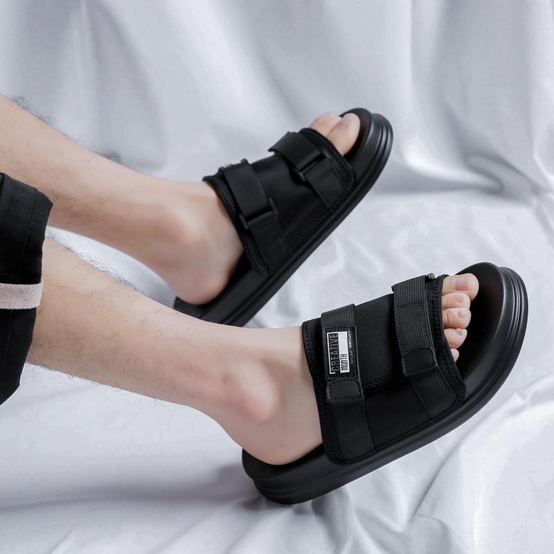 Fashion 2025 Men Casual Shoes Fashion Summer Slippers With Soft Sole Anti Slip Fashionable Cool Slippers For Men One-piece Beach Shoes