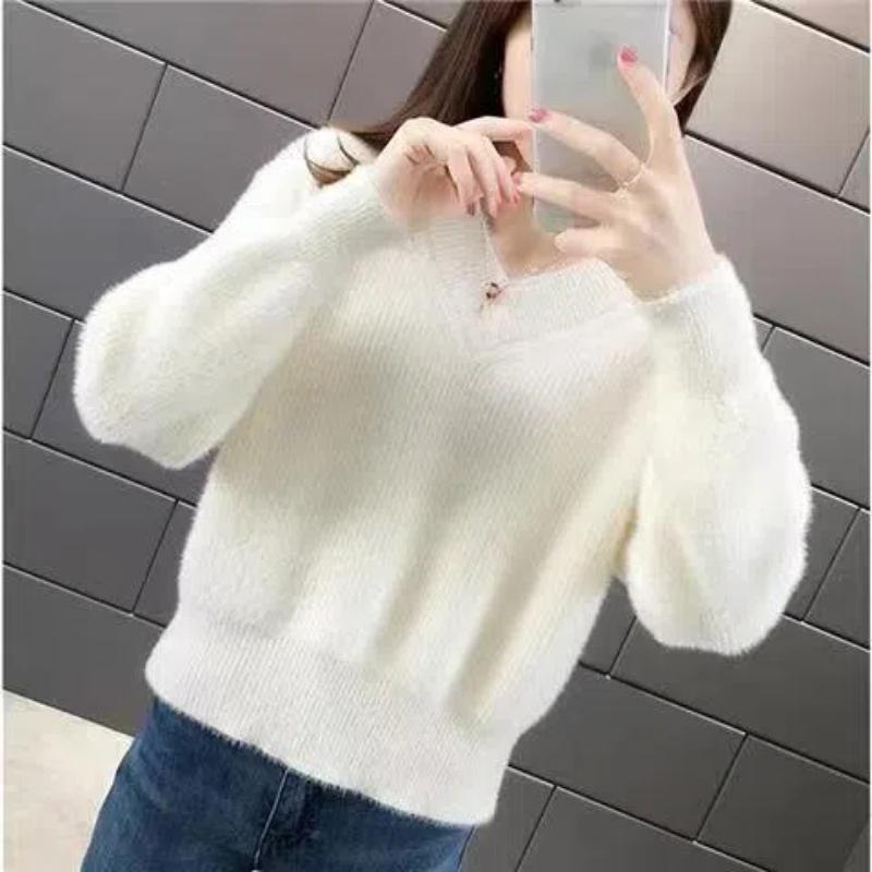 New Knitted Base Shirt Sweater for Women Loose Lazy Style with Fashionable Chicken Heart Collar Pullover Style Mink Velvet