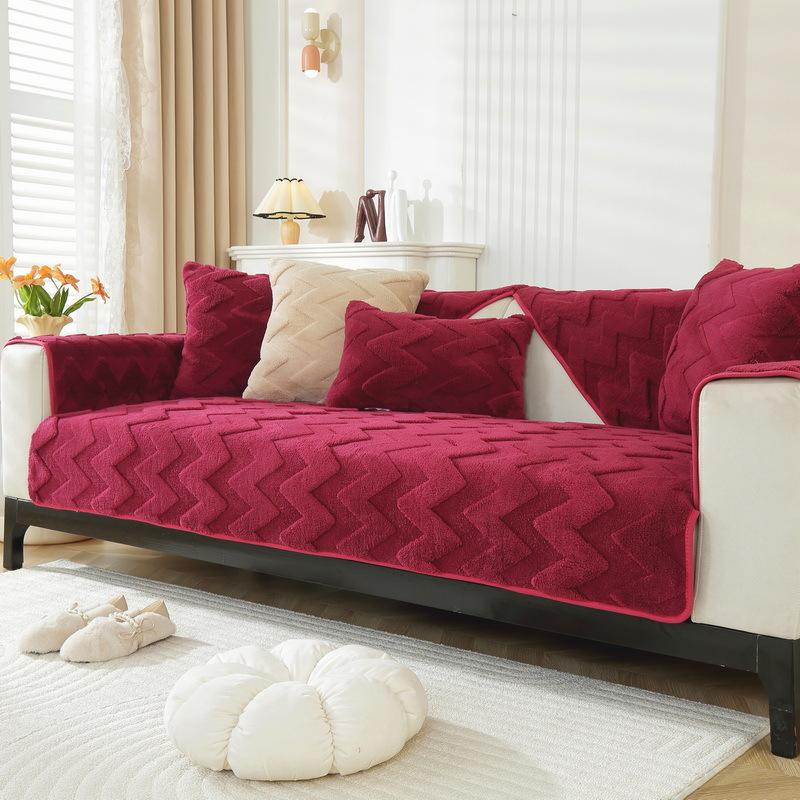 Утолщенная подушка для дивана зимняя плюшевая теплая подушка для сидения нескользящая кожаная спинка дивана чехол для подлокотника полотенце 70x70 2425₽