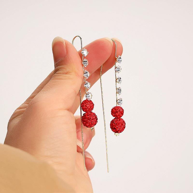 

Sweetly Chic and Minimalist Heart-shaped Long Dangling Stud Earrings That Are Versatile and Fashionable, with Anti-loss Ear Wires. Fang Zhi