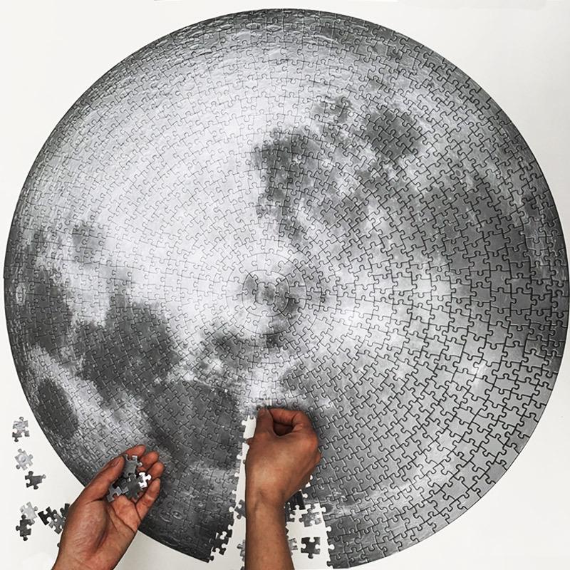 Starry Sky Space Traveler 1000-Piece Puzzle: Earth, Moon, Rainbow