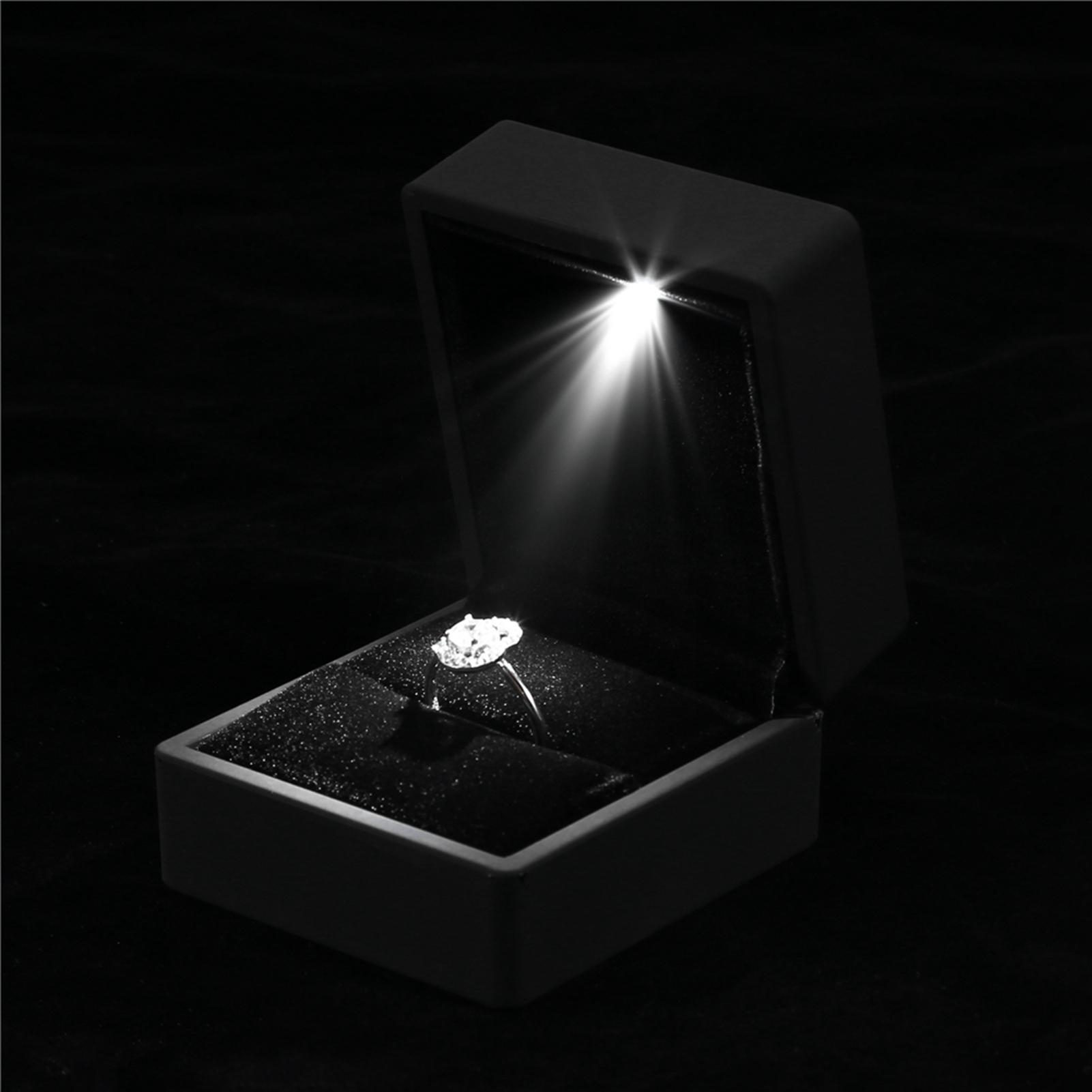 Fashionable LED Lighted   Storage Box Jewelry Display Case Gift Red