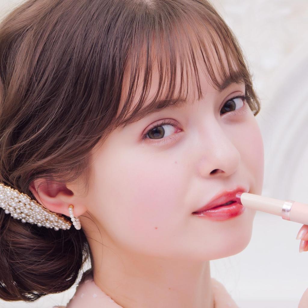 MilleFee Glow Lips Modern Lipstick Highly Shimmering (03 Red) - Shiny, Moisturizing, Long-lasting, Moisturizing,