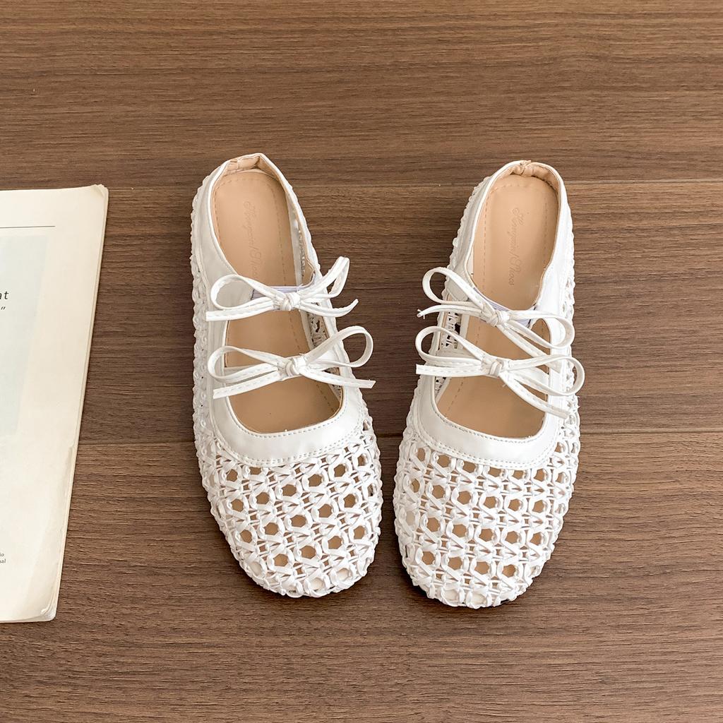 Hollow and breathable popular white retro thick-soled bag head slippers summer wear French cool slippers