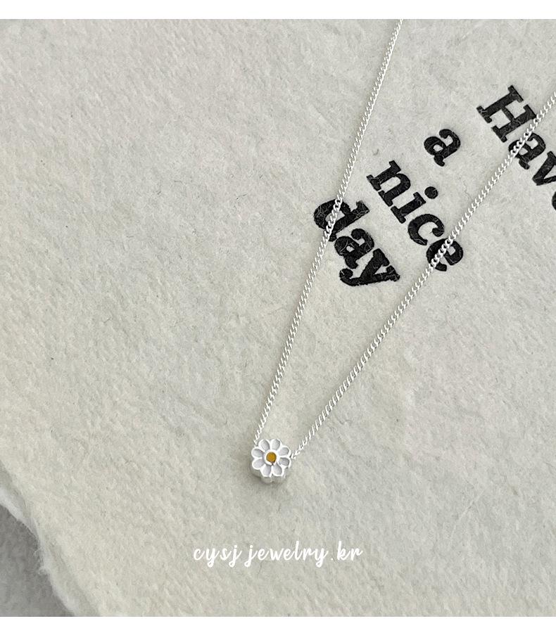 Cui Yan S925 Sterling Silver Korean Daisy Necklace, Fresh Summer Clavicle Chain for Women
