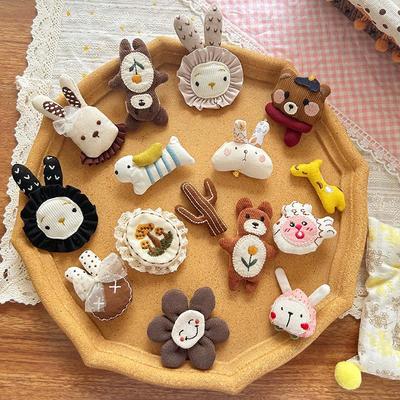 Spilla Animale Cartone Animato Carino Coreana: Accessori imbottiti in cotone Orso e Coniglio per bambine