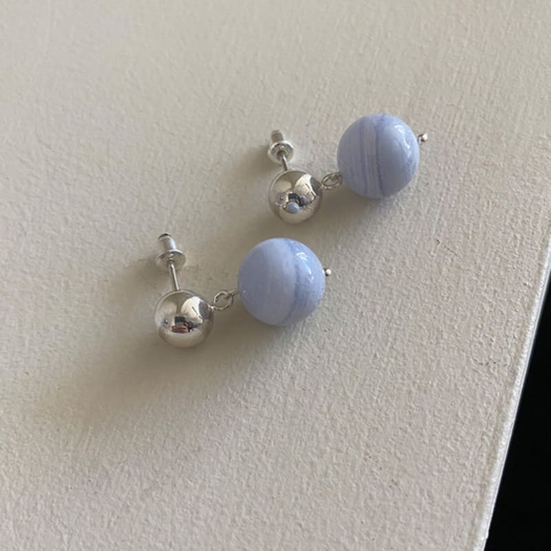Etrive Ball Drop Earrings In Blue Agate