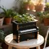 Yousheng Retro Piano Decoratieve Bloempot, Hars Bloempot met Gouden Rand voor Sappige Planten, Creatieve Bureaublad Woondecoratie, Waterdichte Mini Plant