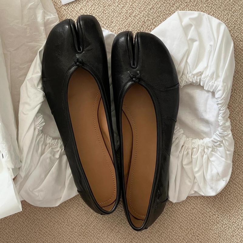 Fashion Spring Summer Fashion Pleated Split toe Women Ballet Flats Comfortable Soft Soles Tabi Walking Lazy Loafers Casual Dance Shoes