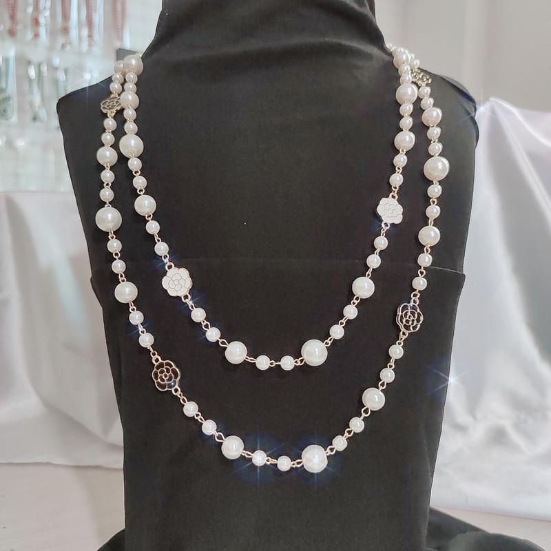 "2024 Light Luxury Pearl Necklace: Elegant Long Sweater Chain for Women, Perfect for Autumn & Winter"