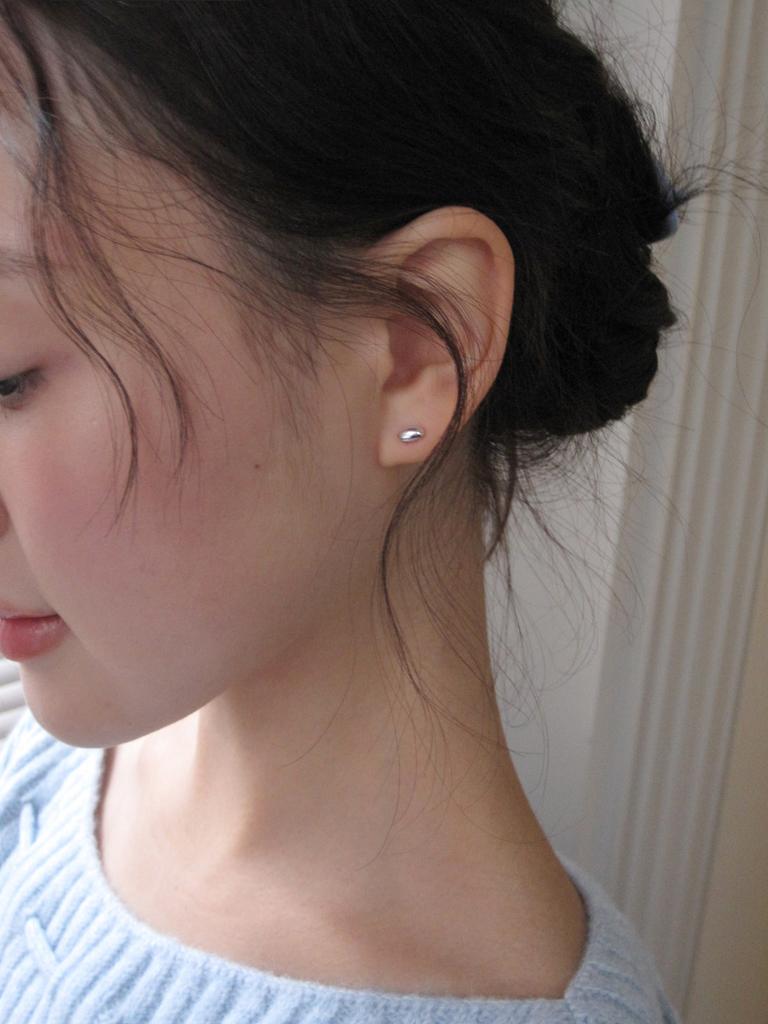 Dungeureon [925 Silver] Grain Earrings (Silver)