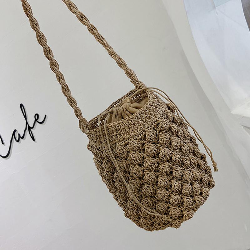 

Yogodlns Summer Straw Shoulder Bag Women Large Capacity Rattan Bucket Bag Handmade Woven Beach Bag Fashion Vacation Handbag Tote 18x15x22cm