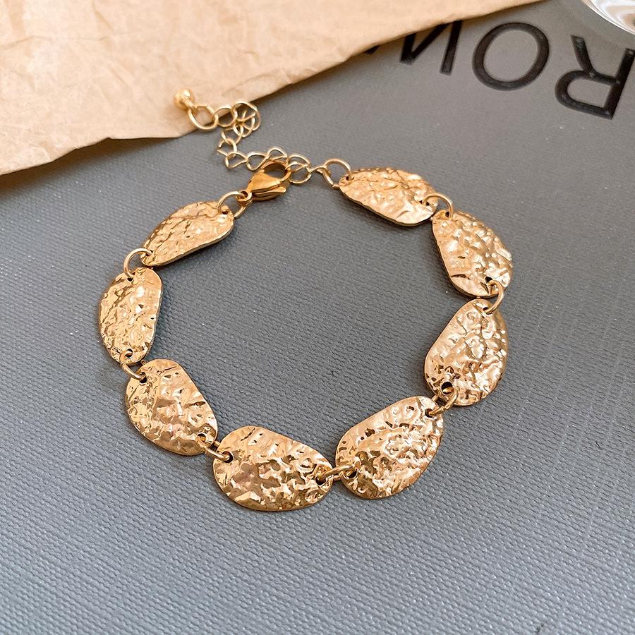 European and American metal pleated oval stud earrings necklace bracelet set fashion collarbone chain niche high-end item jewelry