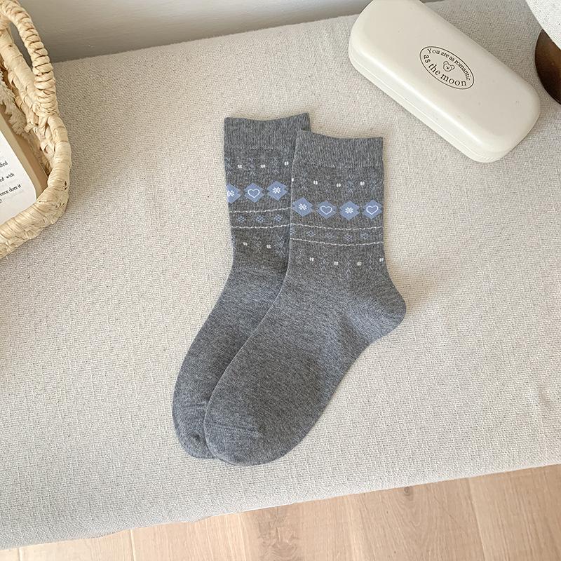 

Женские осенние новые художественные ретро мультяшные носки-трубы с медведем без косточек 1 pair темно серый