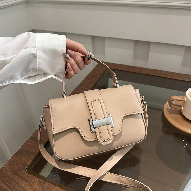High-end Small Bag Women's 2025 Spring New Versatile Small Fresh Girl Messenger Bag Niche Fashion Shoulder Bag