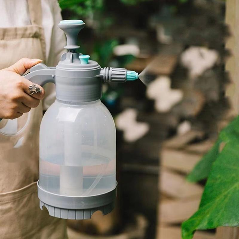 Practical and Durable Sprinkling Can High Performances Plastic Watering Device For Gardening Lovers And City Farmers