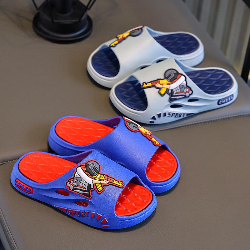 2025 Neue rutschfeste Sommer-Hausschuhe/Sandalen für Jungen (Innen/Außen): Trendig, Cool, Langlebig für den Gebrauch im Kinderzimmer und Badezimmer
