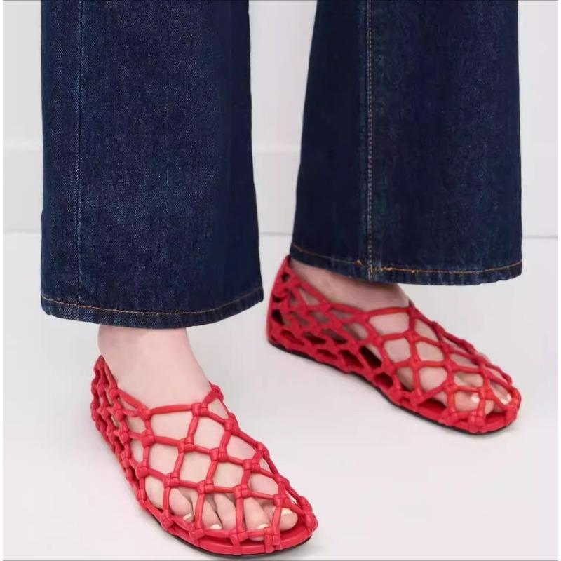 Fashion New Pointed Toe Women High Heels Fashion Designer Women Sandals Elegant Metal Decoration Street Style Mary Jane Shoes