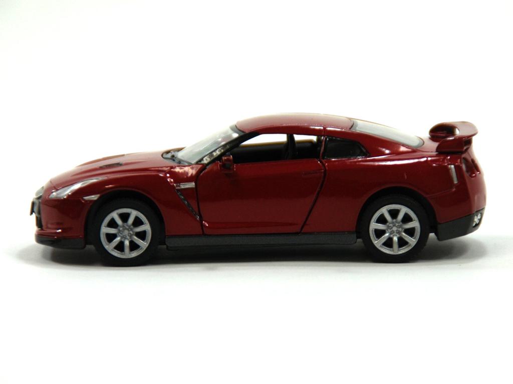KiNSMART Nissan GTR Wine Red Window Box 136 R-35 200-528