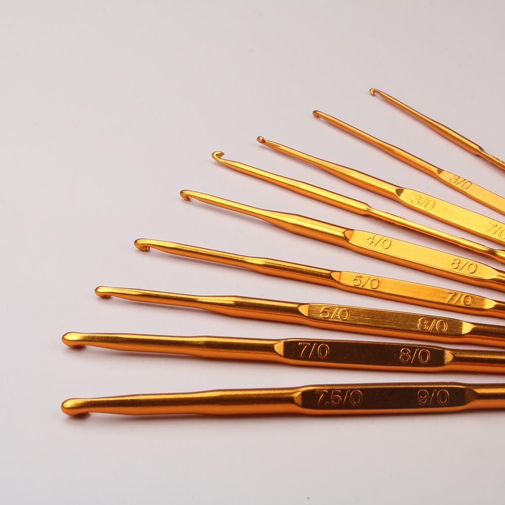 Golden Aluminum Double-Ended Chunky Crochet Hook for Sweaters