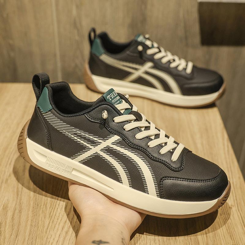 

Lightweight soft-soled non-slip men s shoes, high-quality retro Forrest Gump sports shoes, new height-increasing casual dad shoes in autumn and winter 44 чёрный