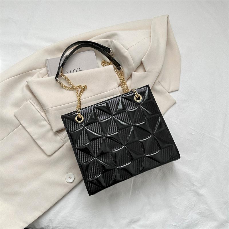 Simple Women's Fashion Bag New 2025 Spring and Summer New Popular Texture Chain Messenger Bag Casual Shoulder Bag