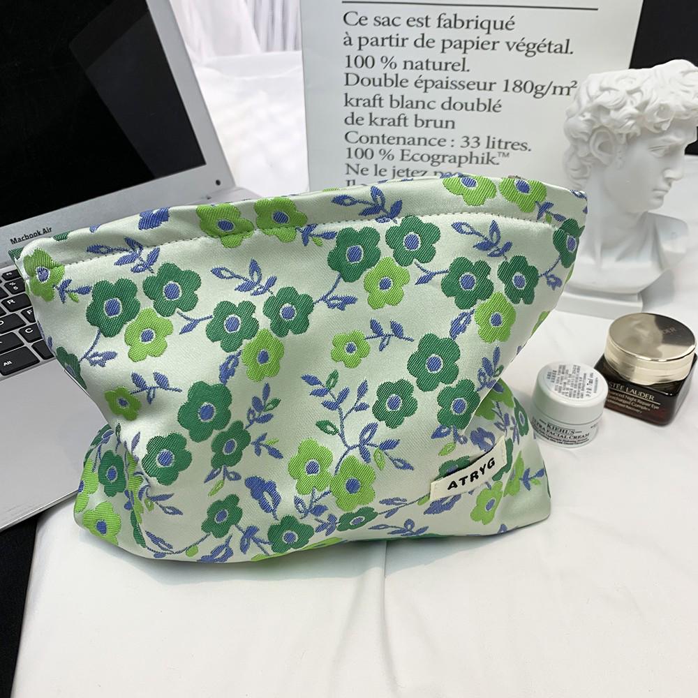 Elegant Jacquard Clutch Cosmetic Bag for Women, Large Capacity - Ideal for Travel, Touch-Ups, and Storage