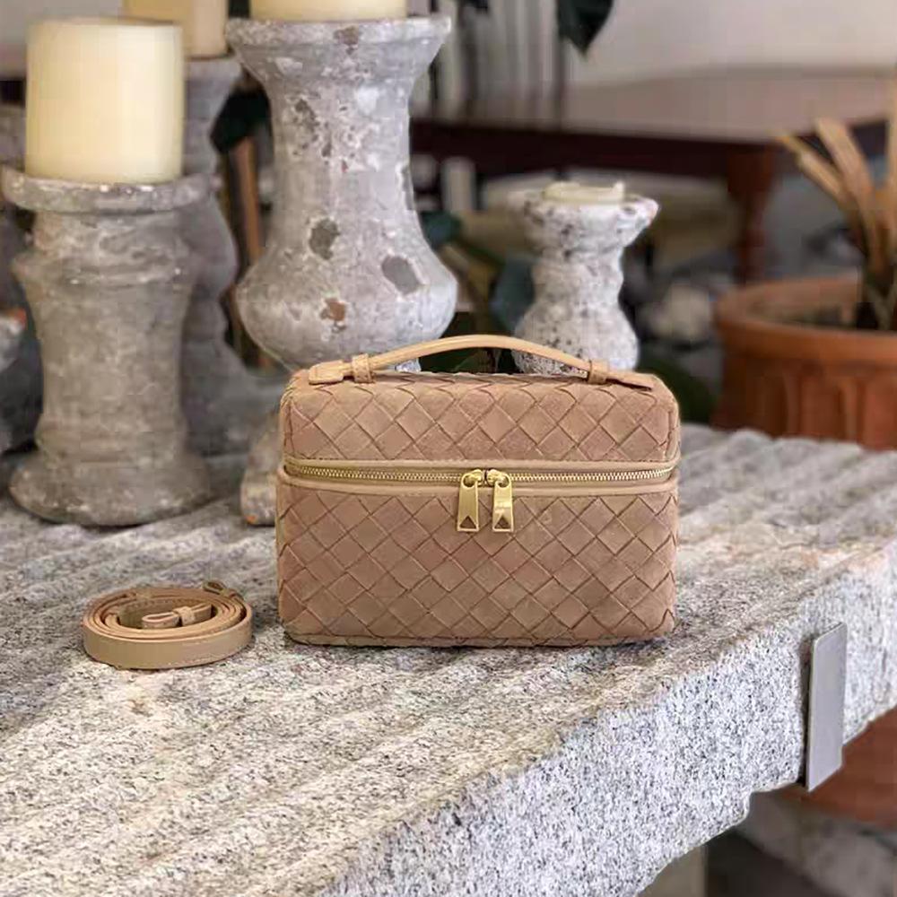 2025 Cross-Border New Style Cowhide Small Square Bag Womens Exquisite Coin Purse Handheld Fashion Ladies Bag Versatile Decoration Small Bag