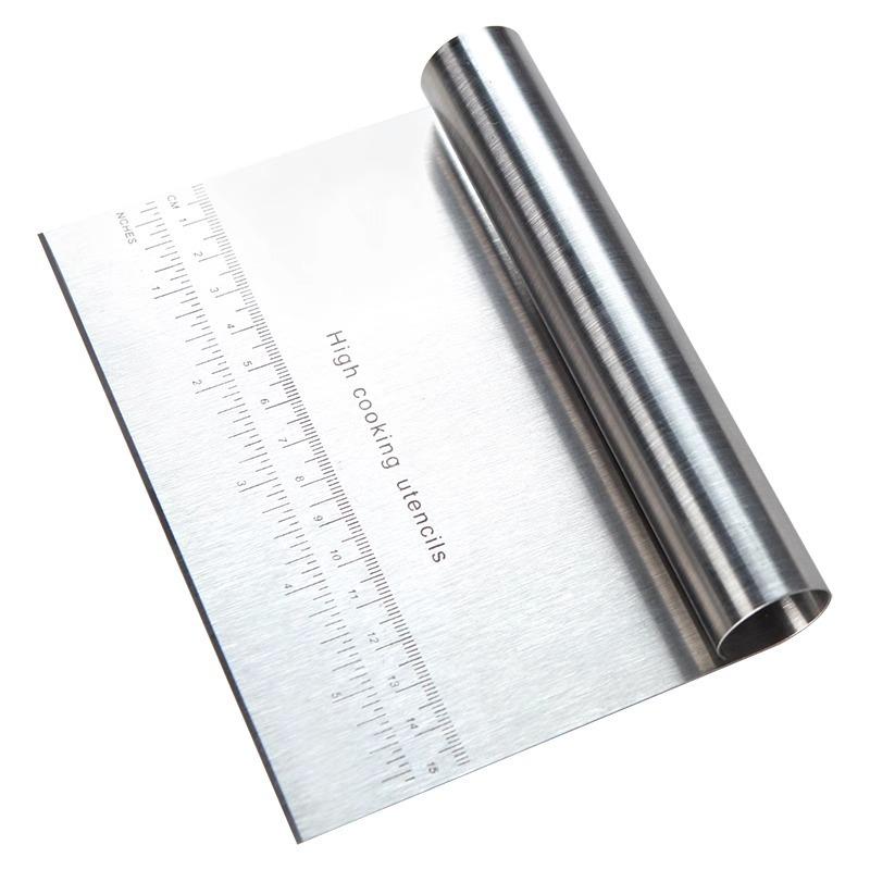 Durable Stainless Steel Dough Pastry Scraper Pizza Cutter Chopper with Measuring Scale for Bread Pastry Pizza Preparation