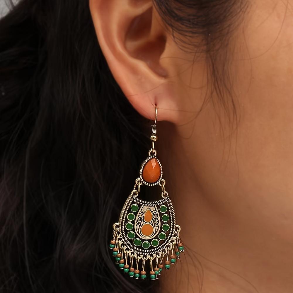 1 Pair of Women's Vintage Court Style Geometric Beaded Earrings – Gold Zinc Alloy with Orange, Green, and Black Beads, Everyday Jewelry