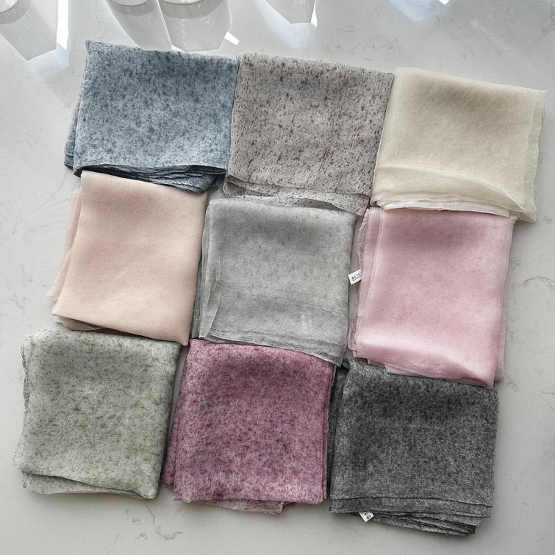 New Fashion Blended Square Silk Scarf Light Soft Neck Warm Female Silk Scarves Shawl