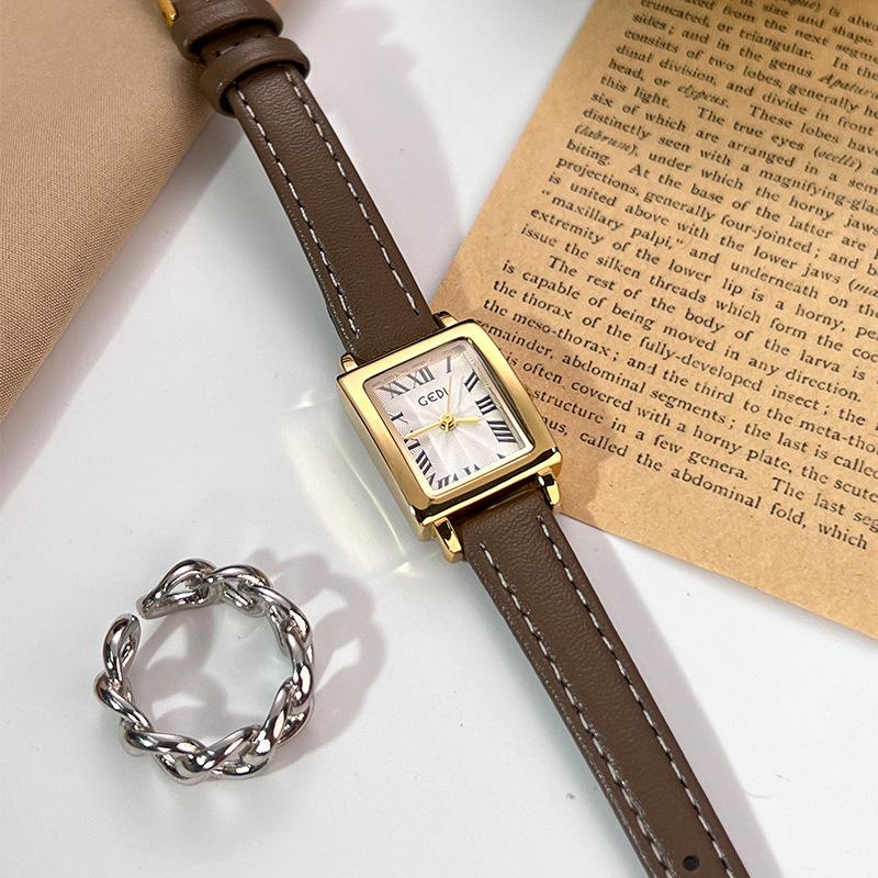 Retro Small Exquisite Small Square Watch Niche High Sense Simple Women Waterproof Quartz Watch