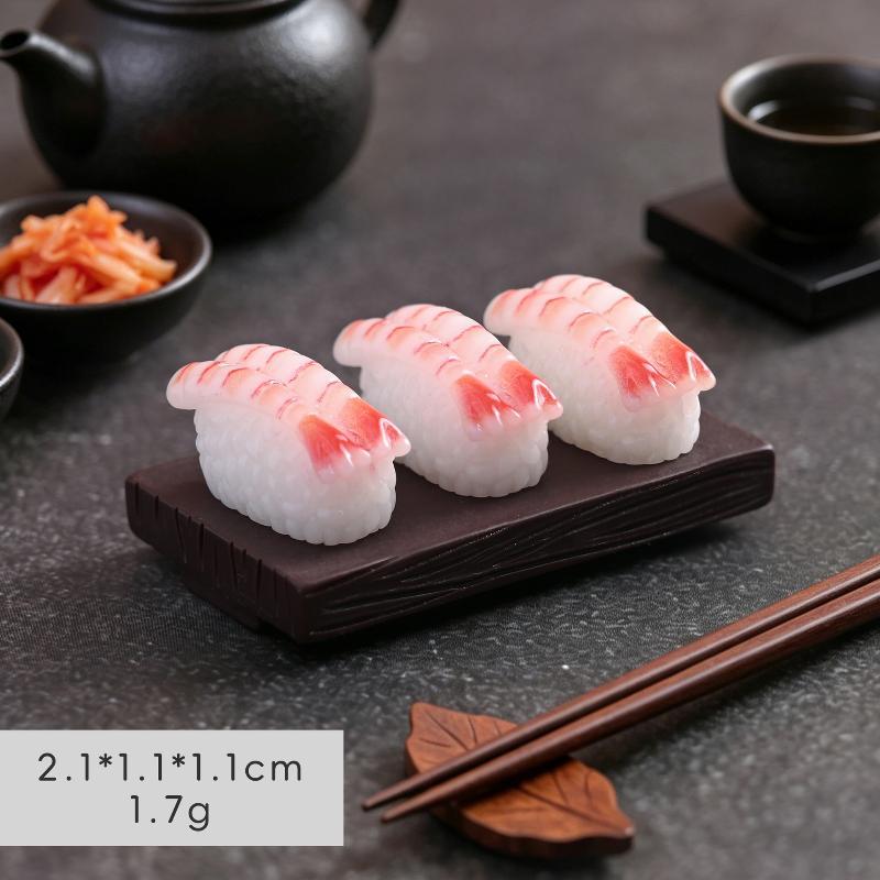 10 Stück Mini Japanisches Sushi Modell Lachsrogen Süßgarnelen Sushi Miniatur Essen DIY Harz Zubehör Anhänger Puppenhaus Dekoration