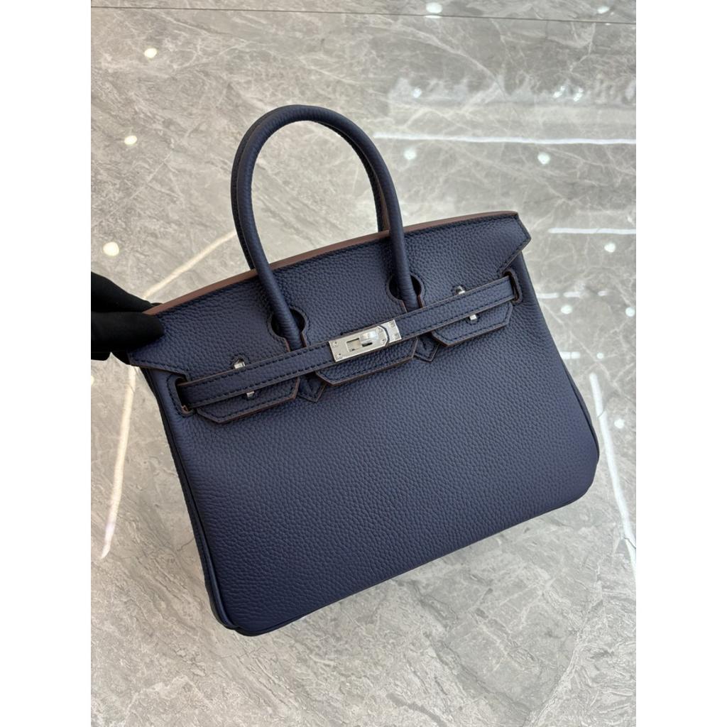 26 Neue Leder Damen Tasche Silberne Schnalle Platin Tasche Litschi Muster Erste Schicht Rindsleder 25cm/30cm Damen Tasche, Großhandel durch den Hersteller