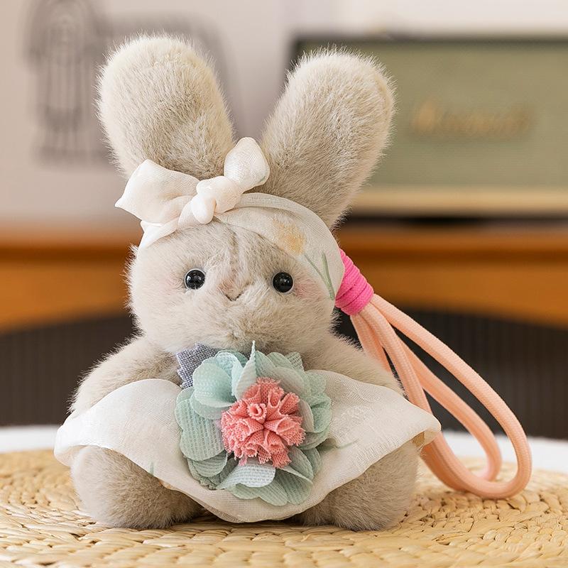 

Cartoon Plaid Cute Skirt Rabbit Holding Flower Plush Toy Keychain Pendant зелений