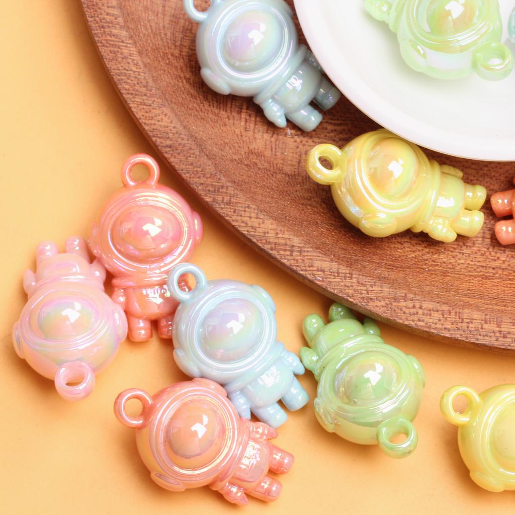 7Pcs 20*32.5mm Fashion Acrylic Astronaut Beads DIY Necklace Bracelet Jewelry Accessories