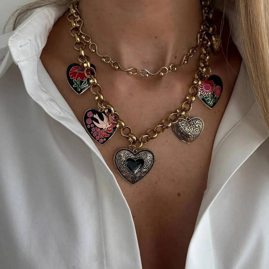 IngeSight.Z Vintage Lusso Colorato Lega Cuore Ciondolo Donna Doppio Strato Smaltato Fiore Applicazione 2026 Trendy Accessorio Gioiello