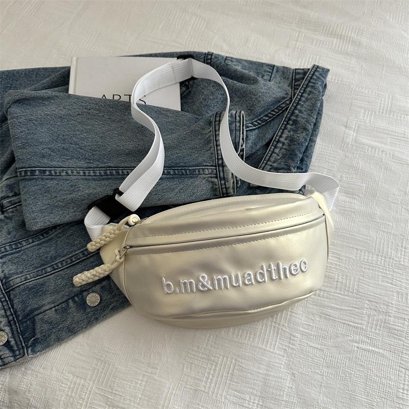 Beautiful Bag Women 2025 New Trendy Summer Personality Popular This Year Niche Messenger Breast Bag Trendy Fashion Fanny Pack