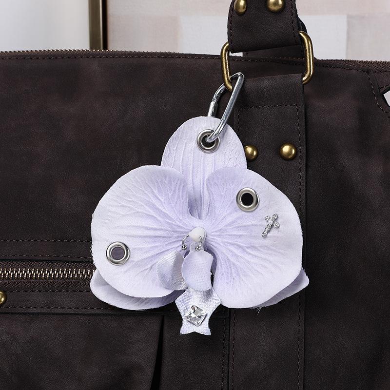 Sweet Creative Phalaenopsis Orchid Keychain Exquisite Simulation Flower Pendant Key Ring Handbag Hangings Decoration Gifts